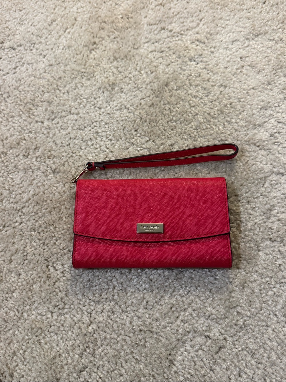 NWOT Kate Spade Red Saffiano Leather Wristlet Wallet Phone Holder